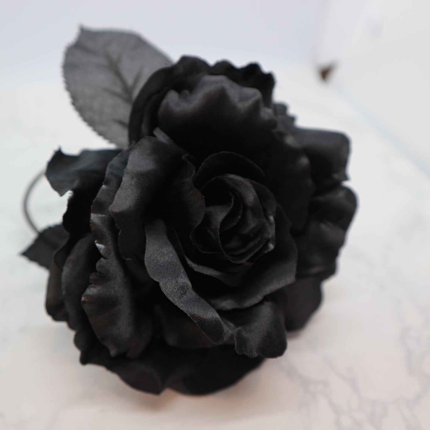 フラメンコ花髪飾り:フローレス(ブラックローズ1輪)