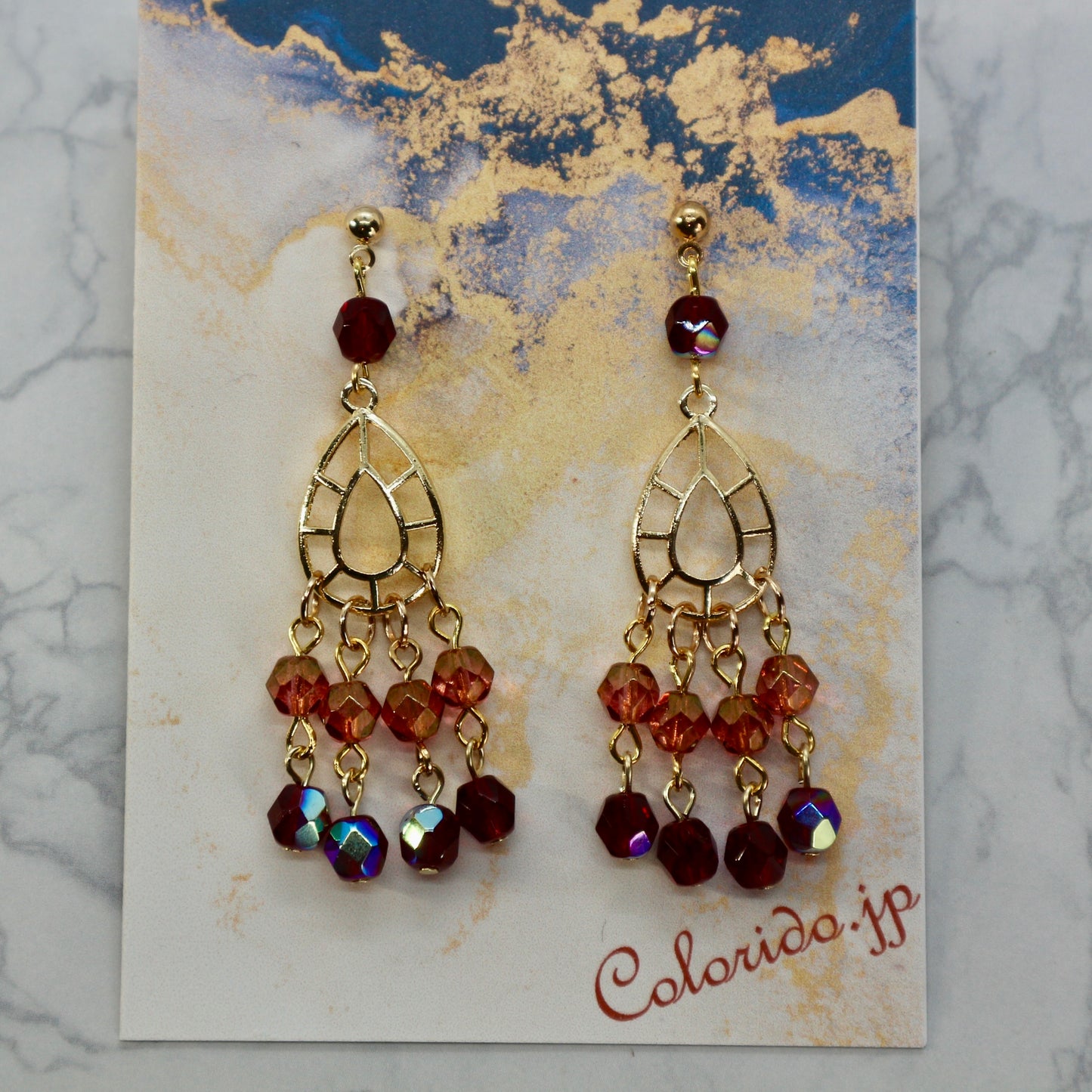 チェコガラスビーズのエスニック風ピアス(イヤリング) :ルビーレッド