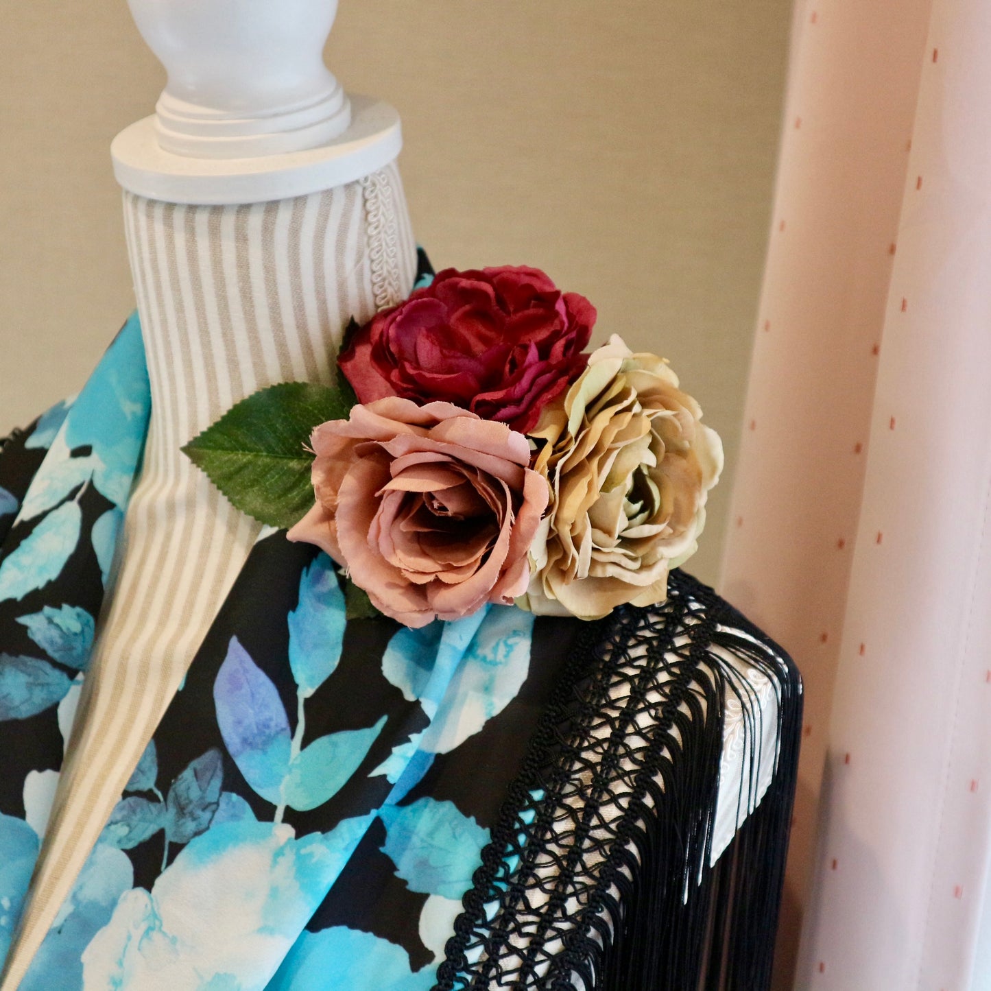 フラメンコ花髪飾り:フローレス(モーブ、ダークピンク＆ベージュのブーケ)