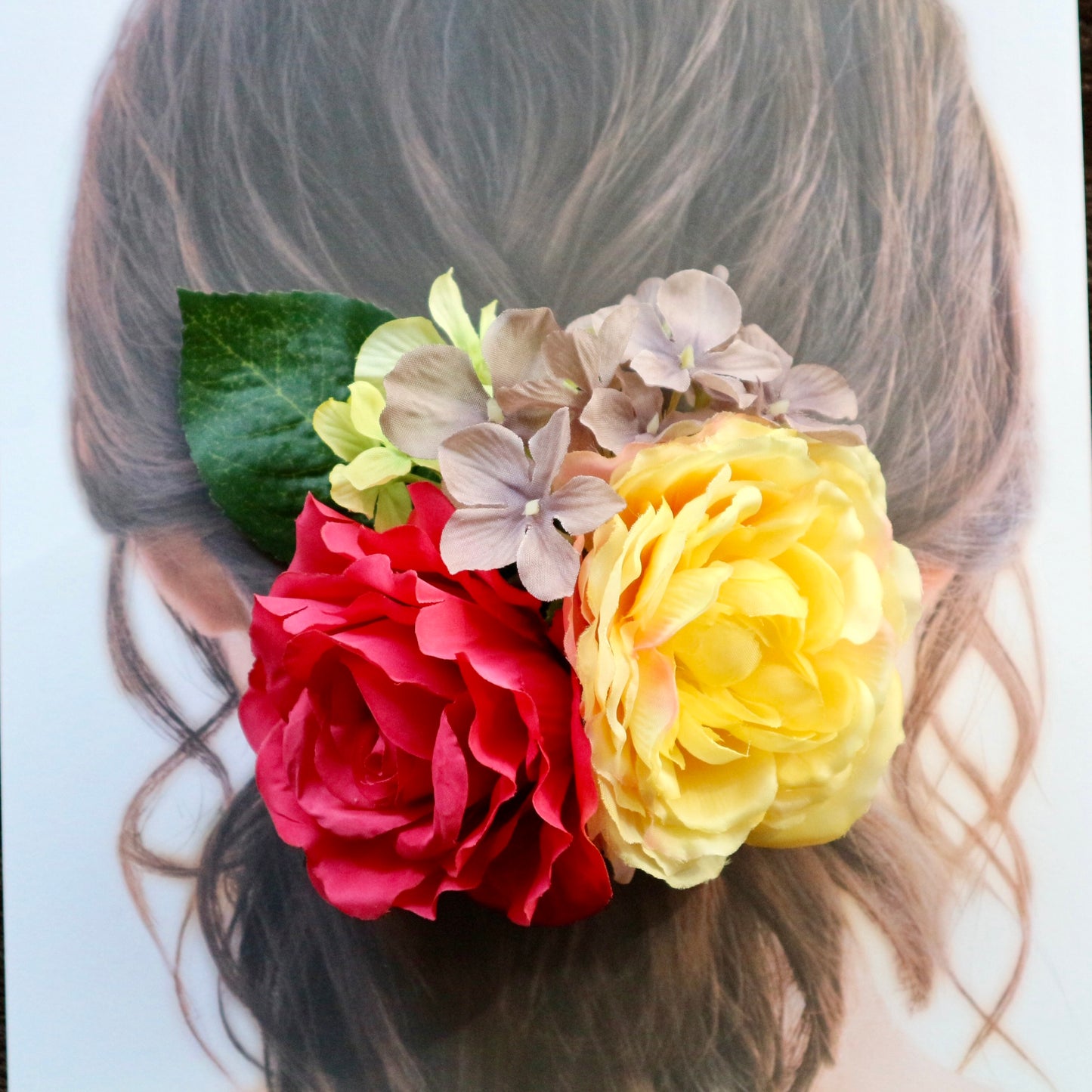 フラメンコ花髪飾り:フローレス(濃いピンク薔薇とパステルイエローのブーケ)
