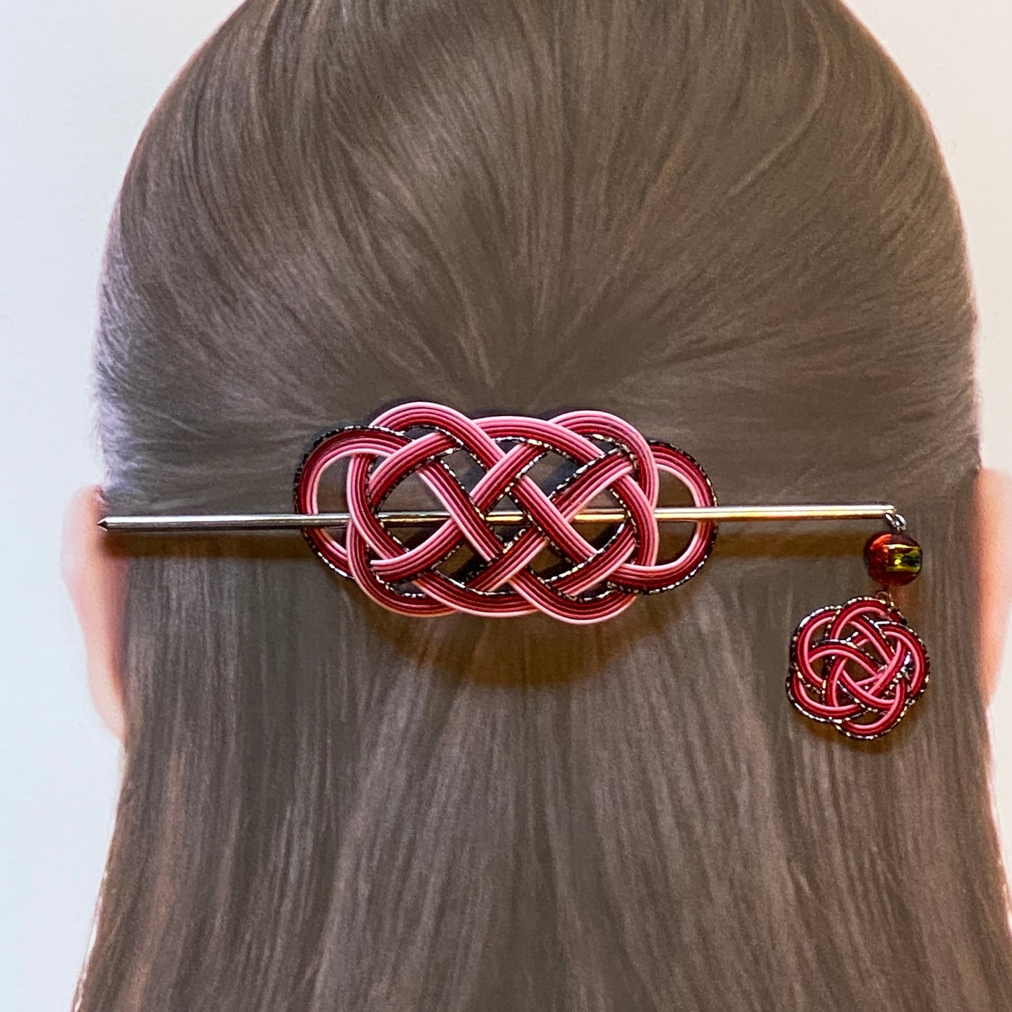 水引のマジェステとかんざし(銀黒とピンク)