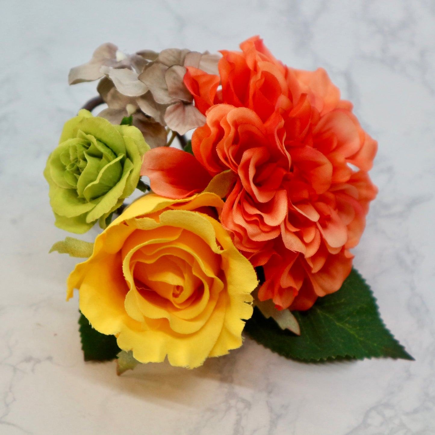 フラメンコ花髪飾り:フローレス(コーラルオレンジ、イエロー、ライトグリーンのブーケ)