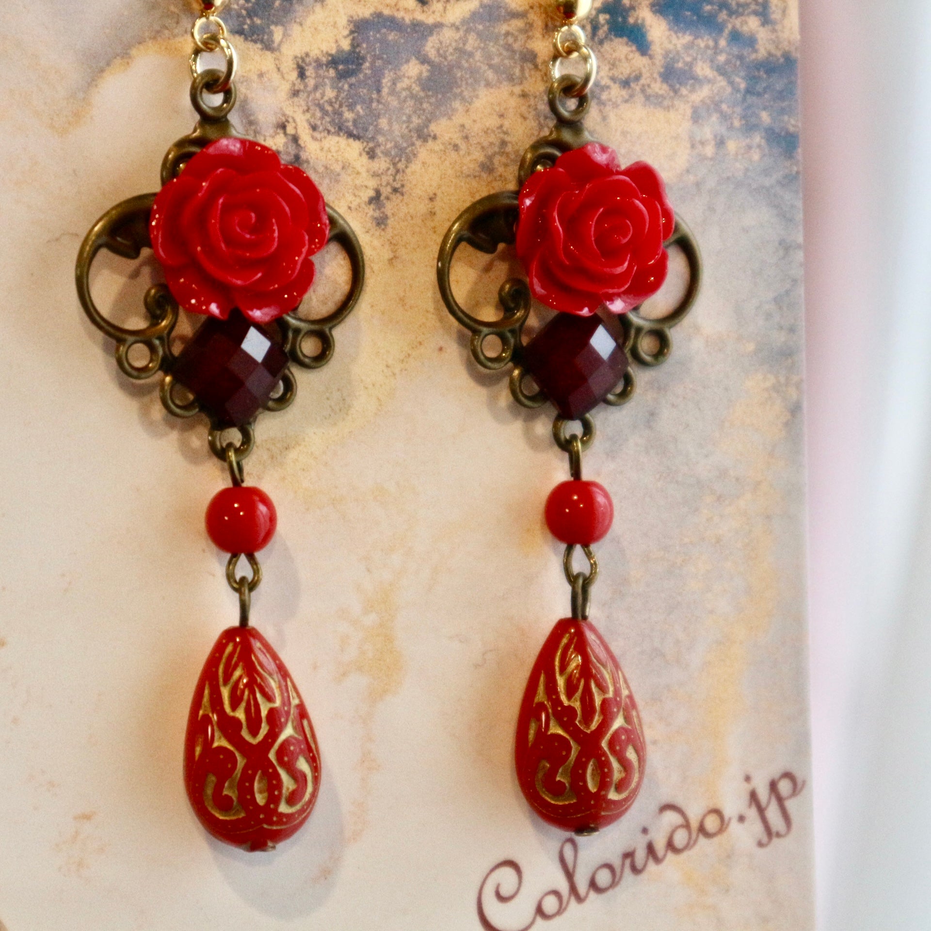 赤い薔薇とショートドロップのフラメンコイヤリング・ピアス – ころり
