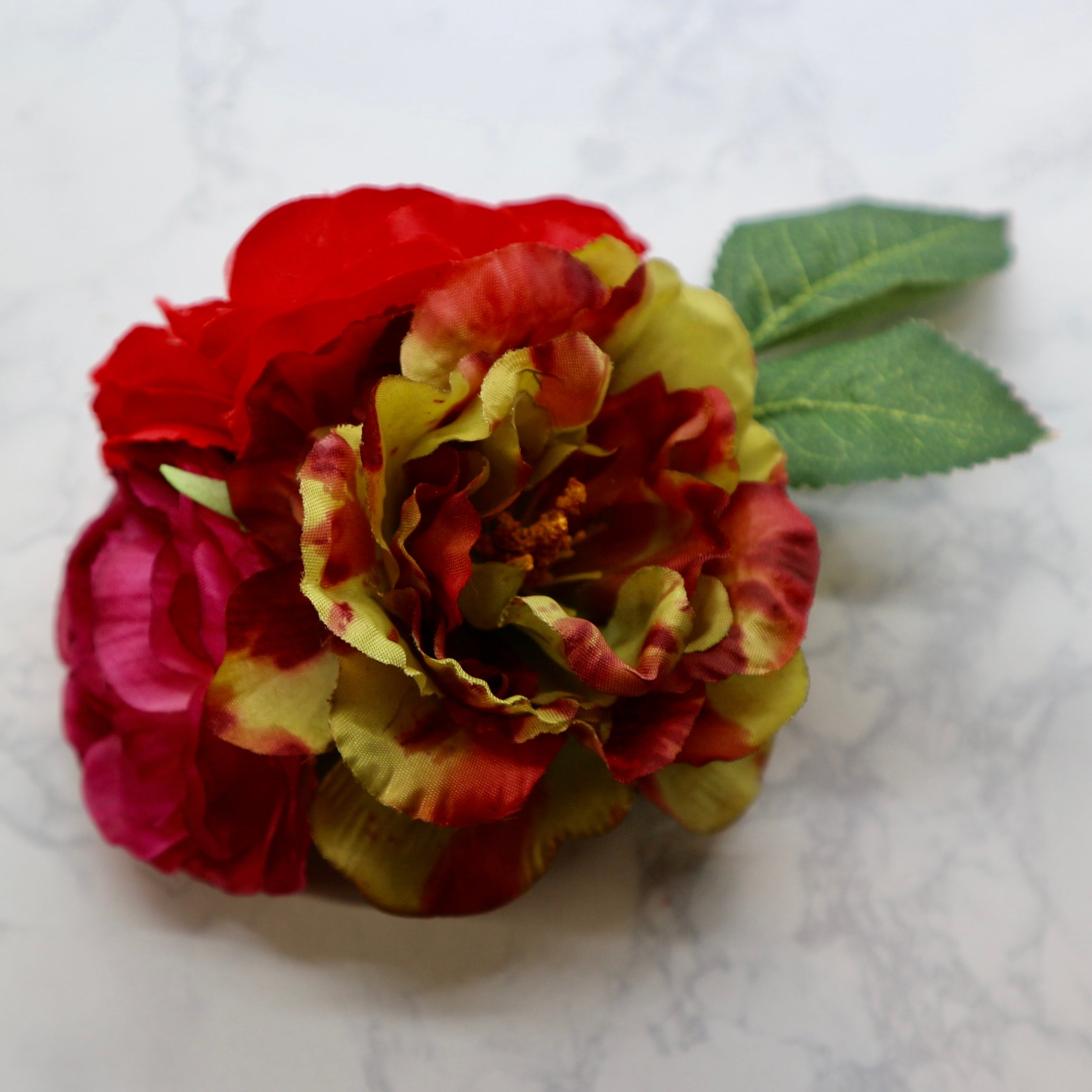 フラメンコ花髪飾り:フローレス(赤・マーブル・濃いピンクのブーケ 