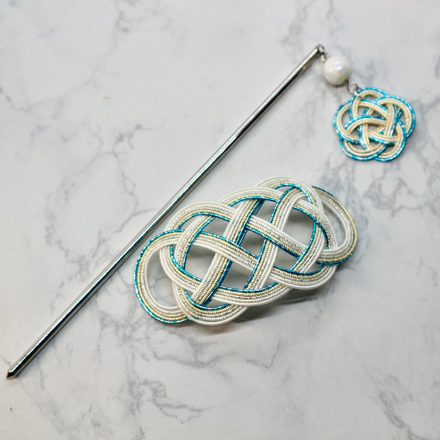 水引のマジェステとかんざし(ブルー、シルバー、ホワイト)