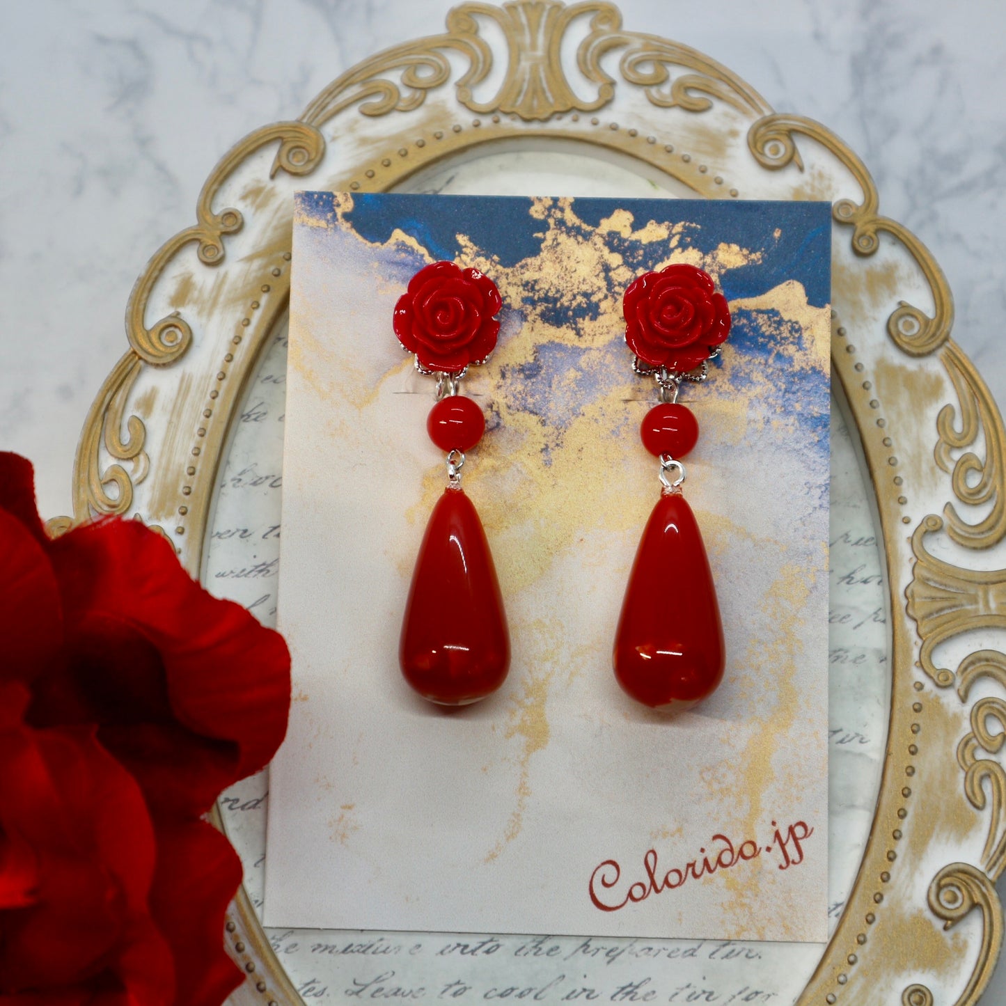 赤い薔薇とぽってりドロップのピアス(イヤリング)
