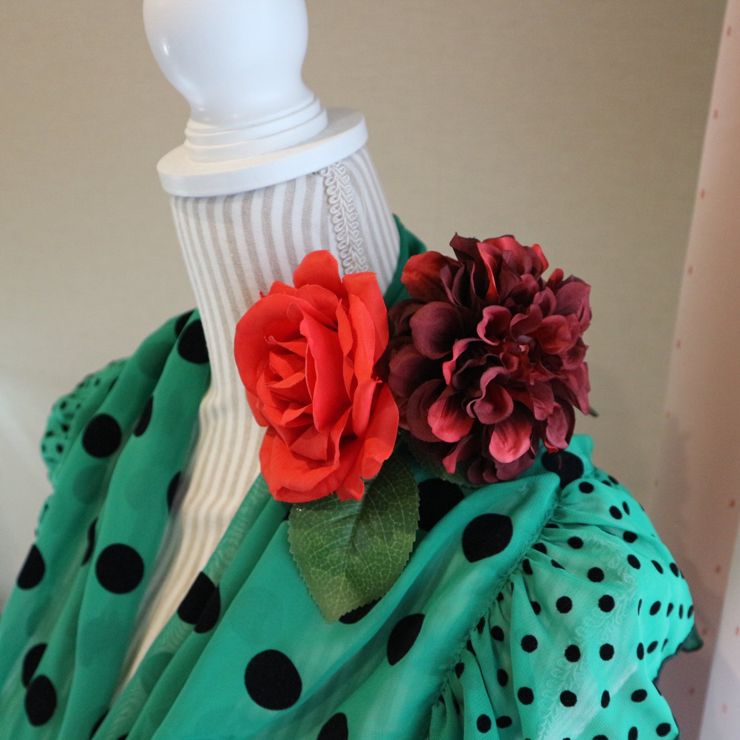 フラメンコ花髪飾り:フローレス ツイン(ボルドーダリヤ＆スカーレット薔薇)