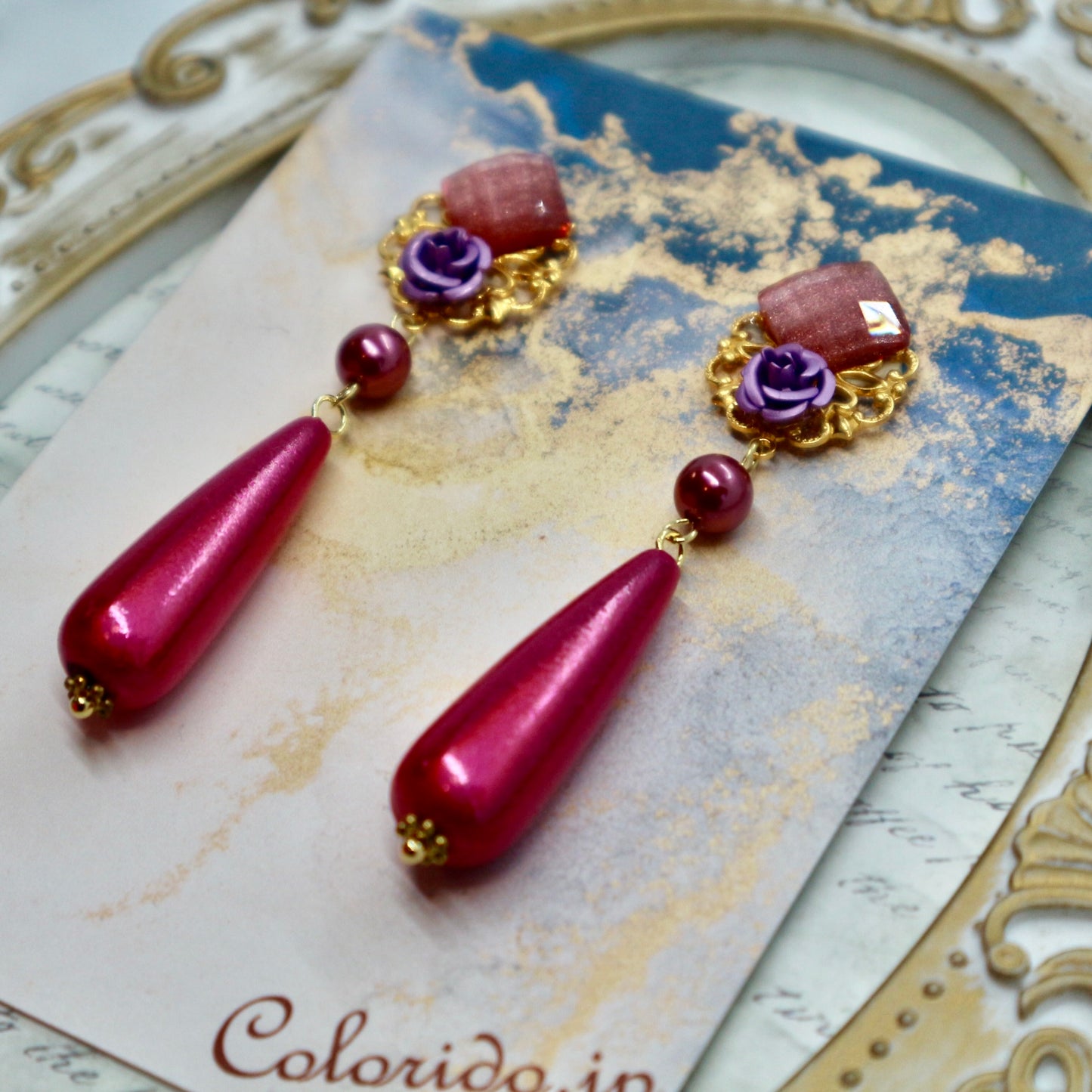 オーロラピンクのドロップとパープルのミニ薔薇ピアス(イヤリング)