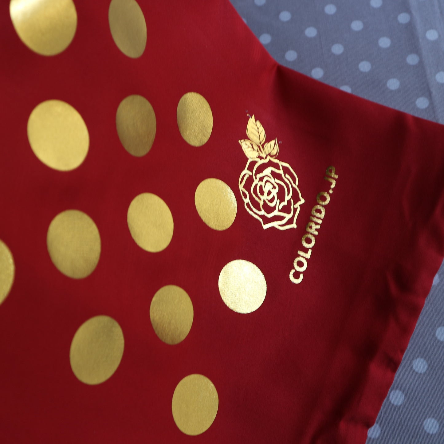 コルドベス帽子がすっぽり入るドット＆薔薇オリジナルデザイン赤エコバッグ(ゴールド/シルバー)