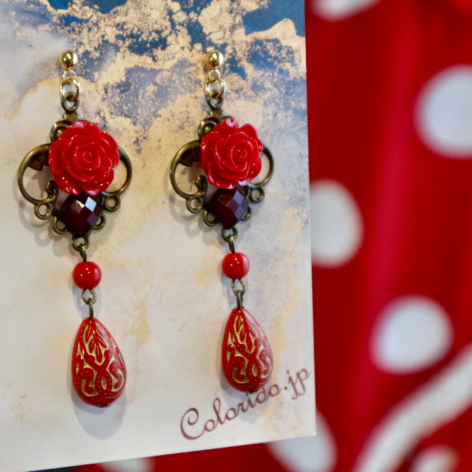 赤い薔薇とショートドロップのフラメンコイヤリング・ピアス – ころり