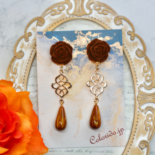 チョコレートカラーの薔薇とドロップのピアス(イヤリング)
