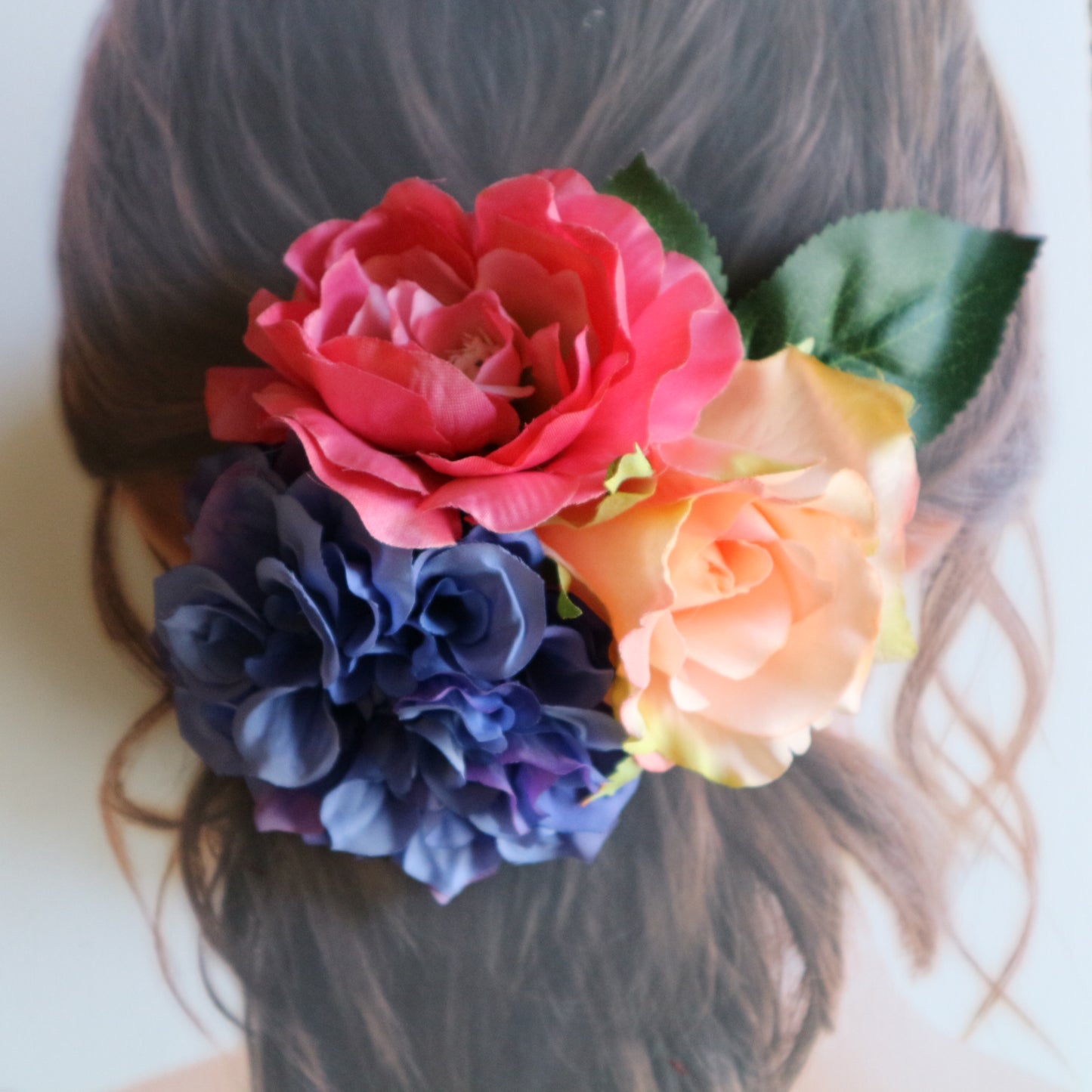 フラメンコ花髪飾り:フローレス(淡いピンク薔薇、ピンクと青紫のブーケ)