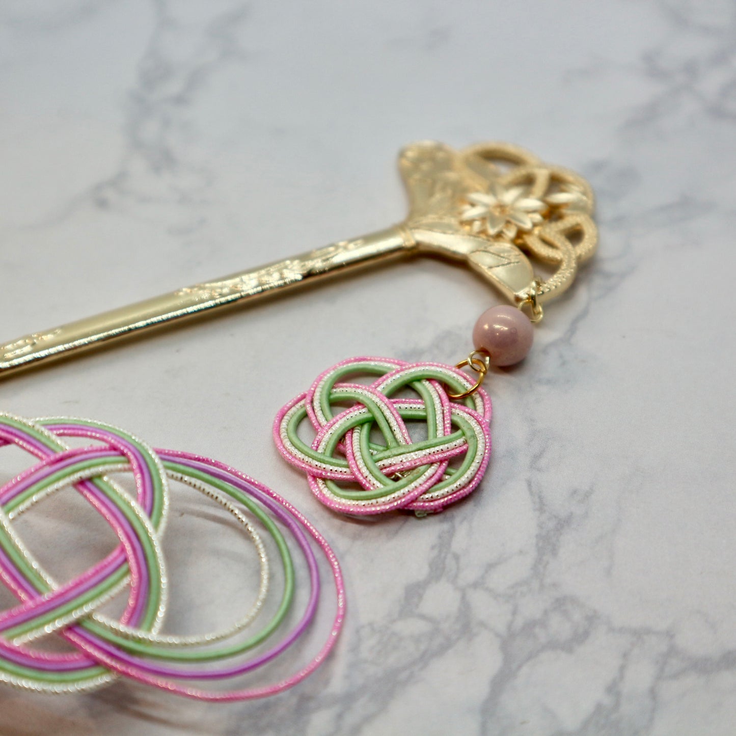 水引マジェステと扇型のかんざし(ピンク＆うす緑)