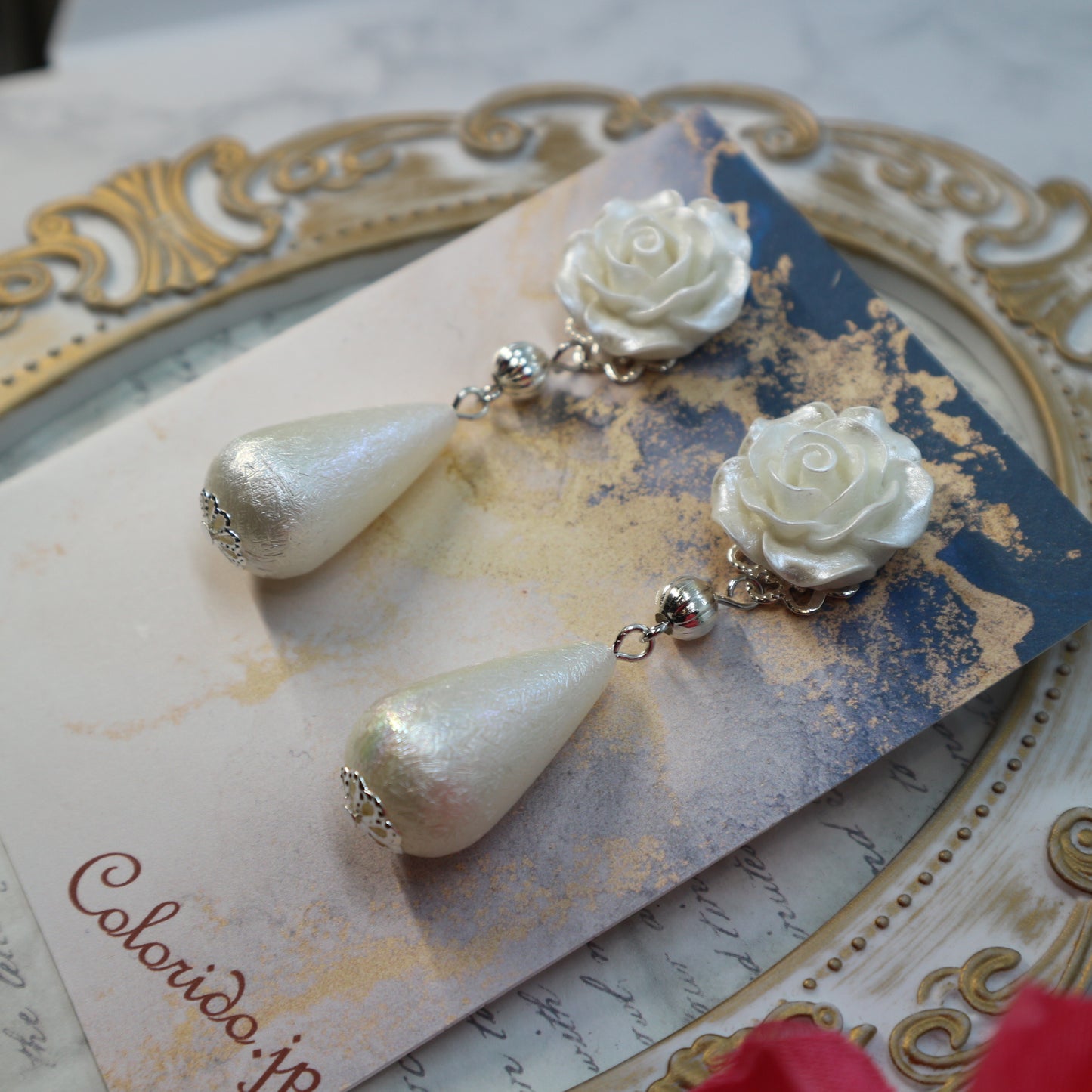 ＜２点限定＞パールホワイトの薔薇＆大ぶりドロップのイヤリング(ピアス)