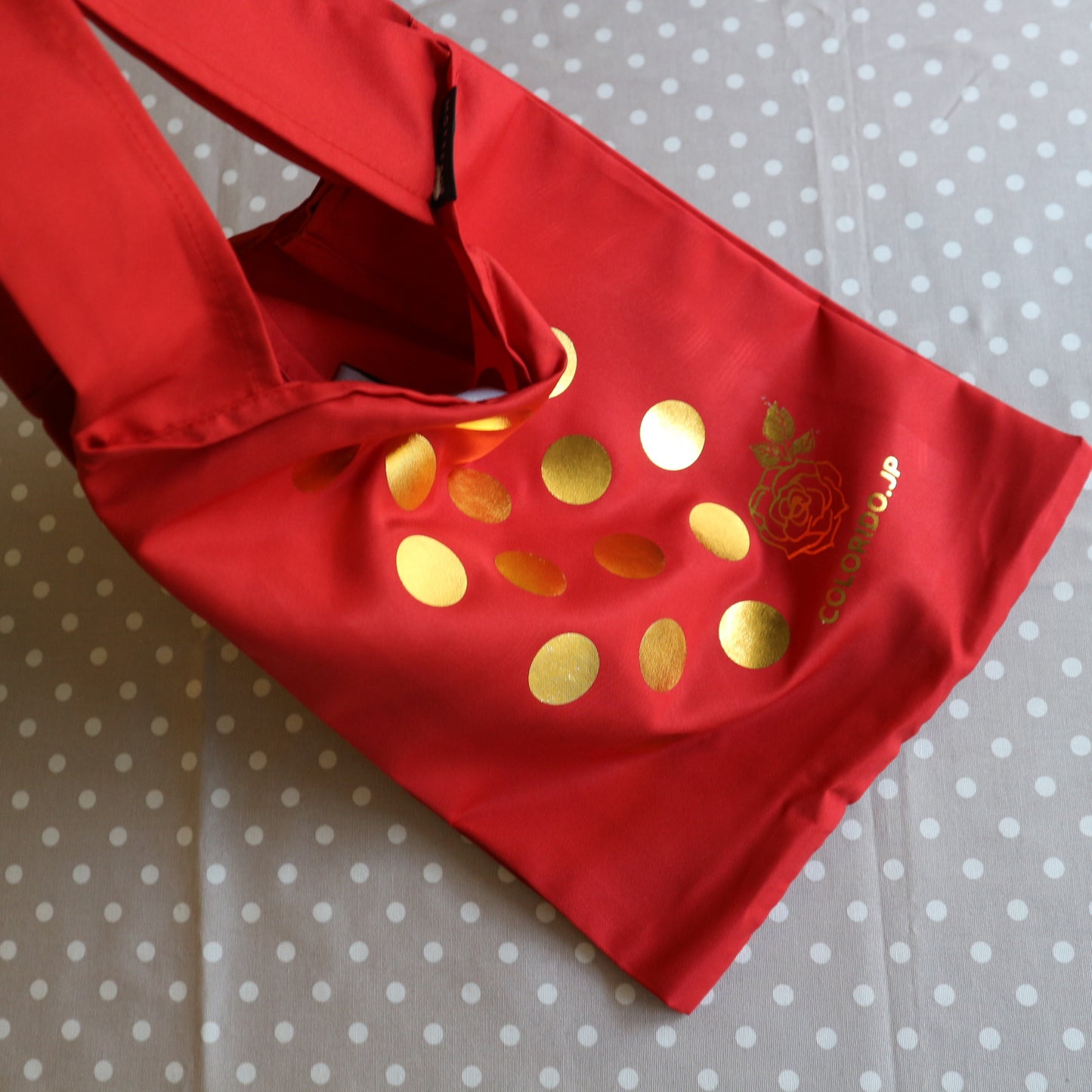 コルドベス帽子がすっぽり入るドット＆薔薇オリジナルデザイン赤エコバッグ(ゴールド/シルバー)