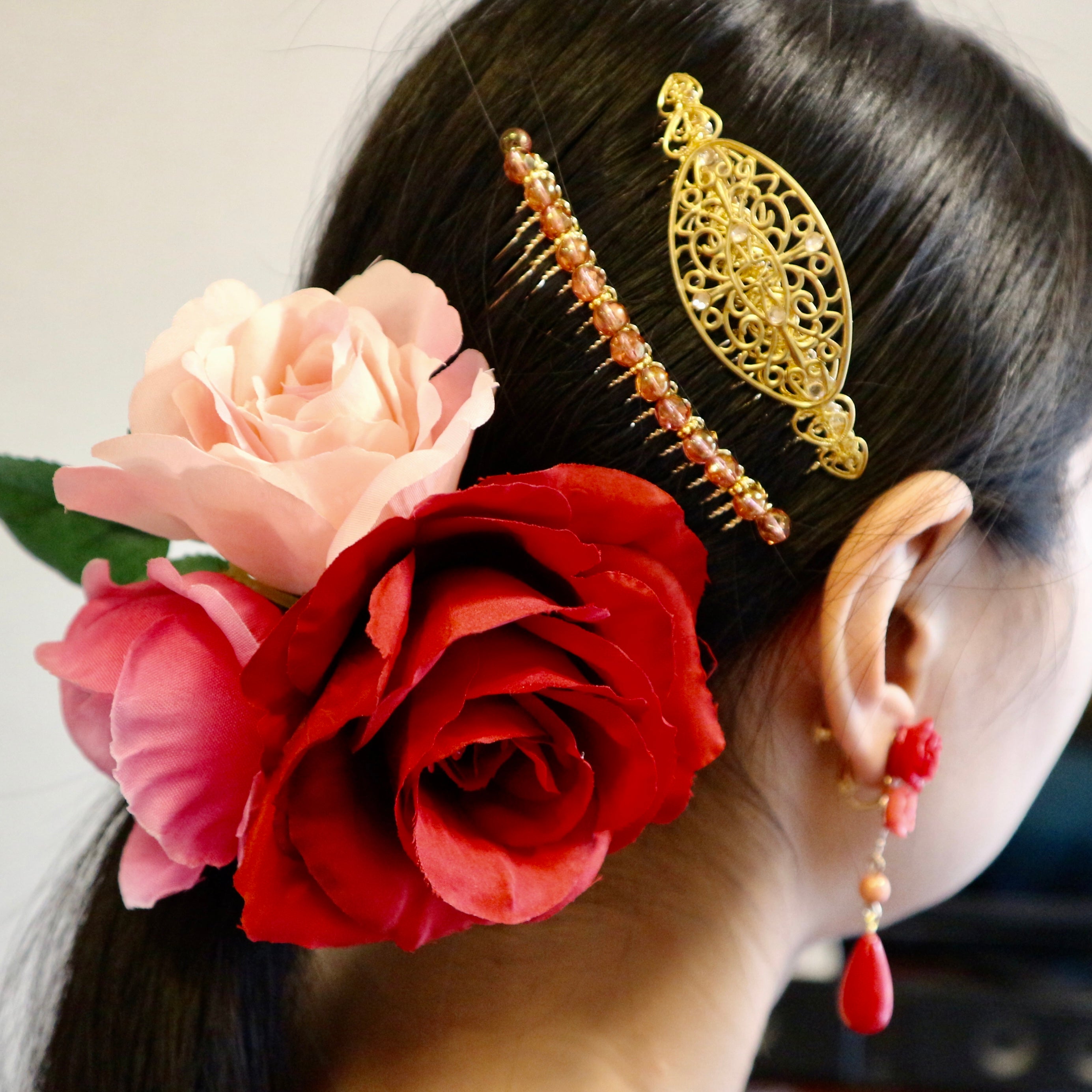 フラメンコ花髪飾り:フローレス(赤・ピンク薔薇のブーケ) – ころり堂 